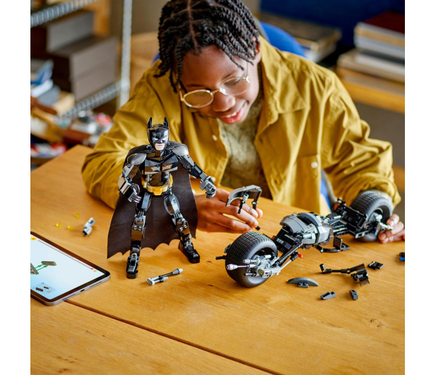 LEGO SUPER HEROES 76273 Figurka Batmana do zbudowania i batcykl - 1248520 - zdjęcie 11